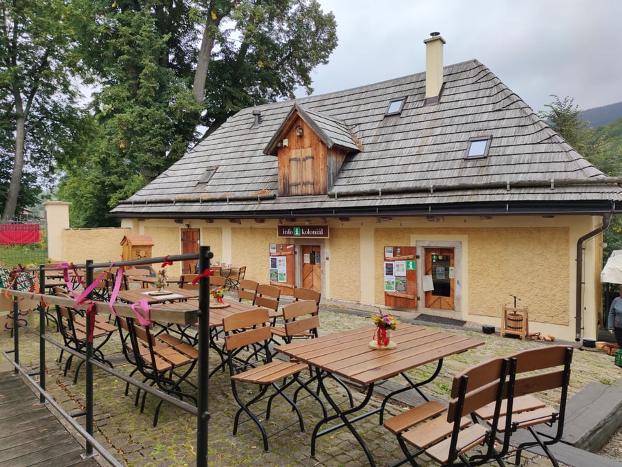 Dům obnovy tradice, ekologie a kultury (DOTEK)