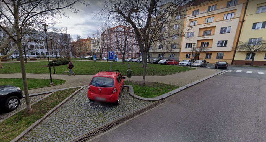 Bezbariérové parkovací místo