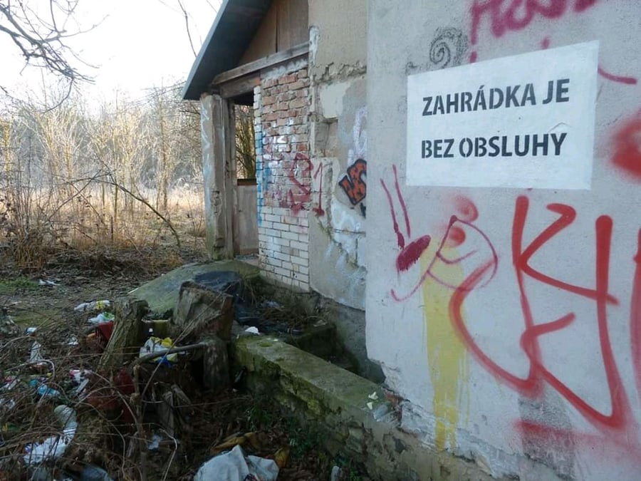Zahrádka je bez obsluhy