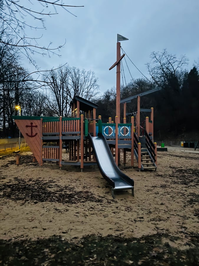 Dětské hřiště Thomayerovy sady, u Českých Loděnic