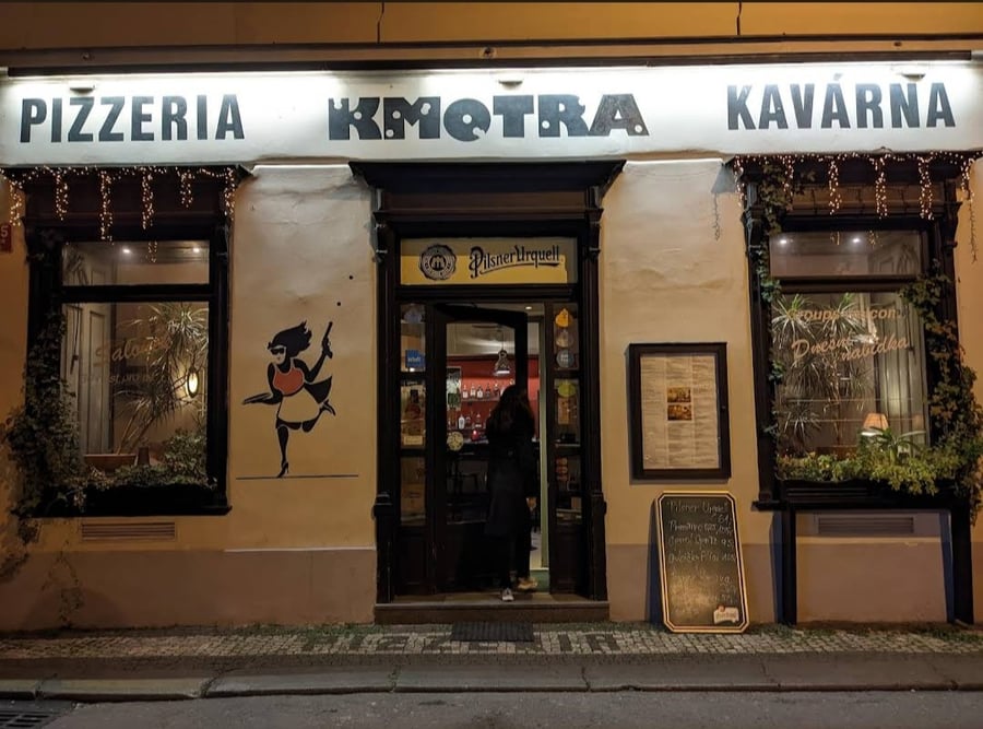 Pizzeria Kmotra Kavarna