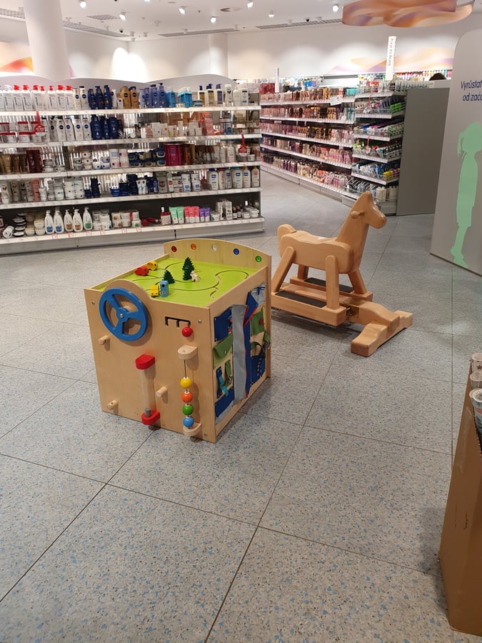 DM Drogerie OC Nový Smíchov