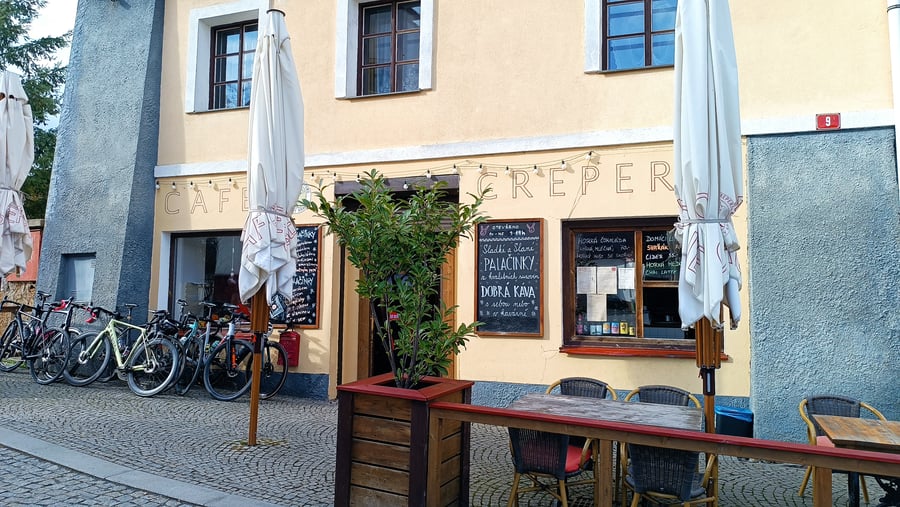 Cafe Creperie Strakatý králík 