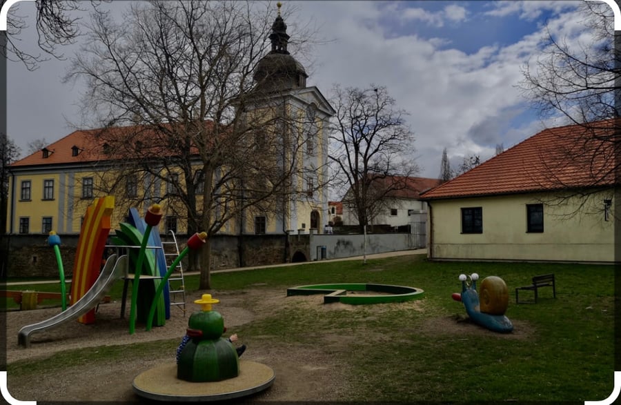 Zámecký areál Ctěnice 