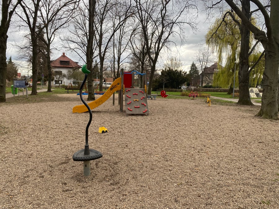 Dětské hřiště Jiráskův park