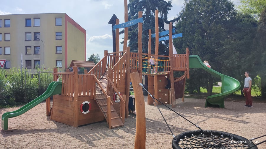Restaurace Na Hrázce a Grilbar Splávek 