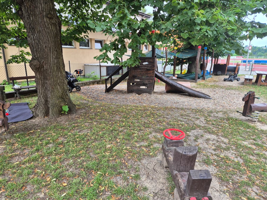 Dětské hřiště u Sokolovny