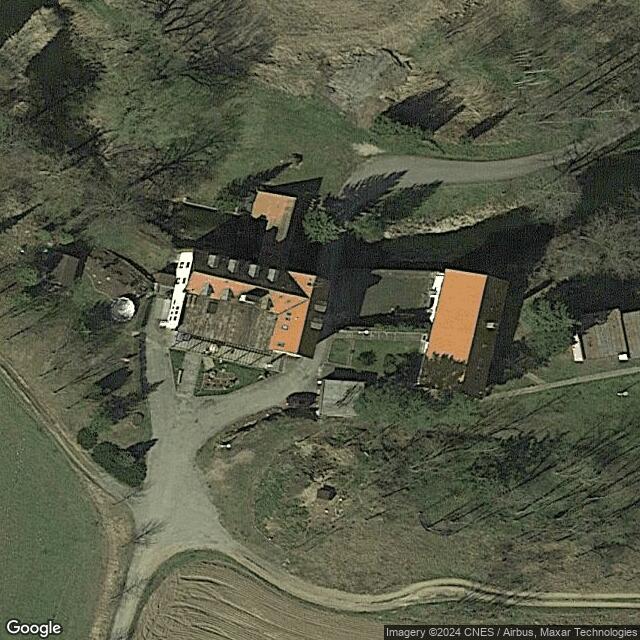 Penzion Benesovsky mlyn, moznost zakempovat karavan (bezkempu.cz)