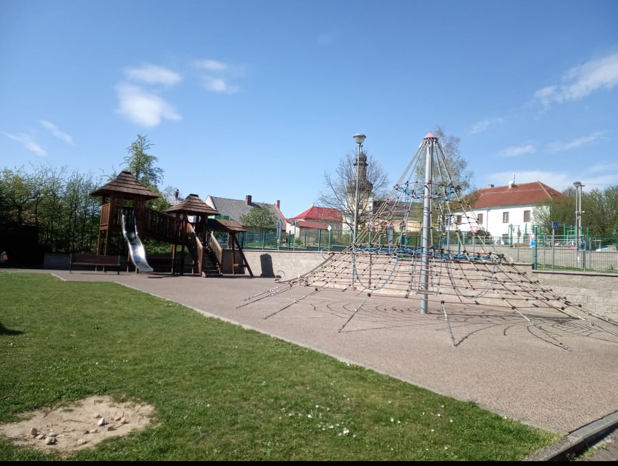 Hřiště - Libice nad Doubravou