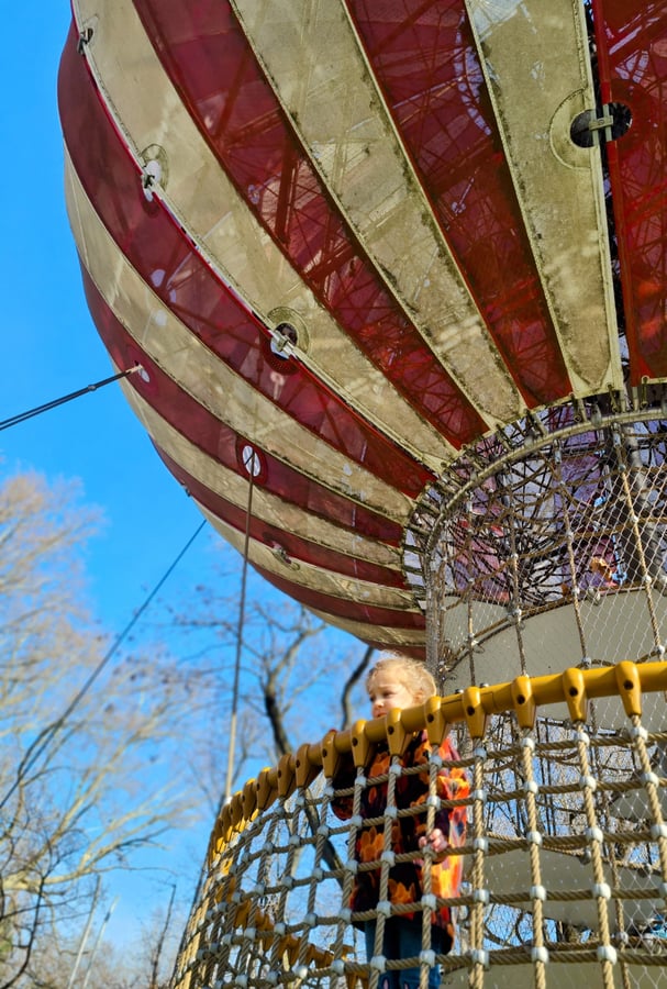Balloon playground