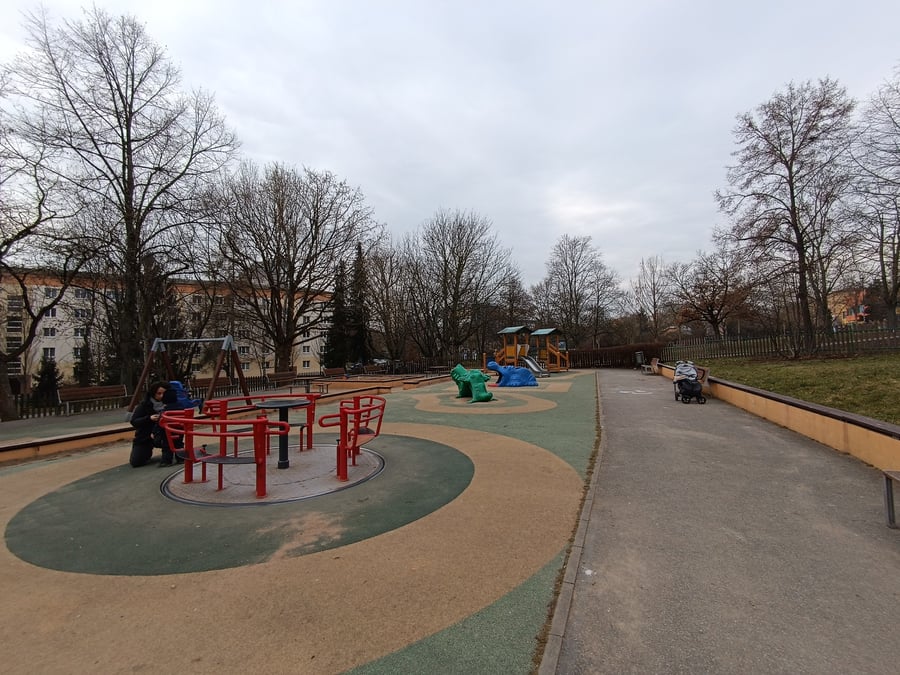 Dětské hřiště Malešický park - Káranská 