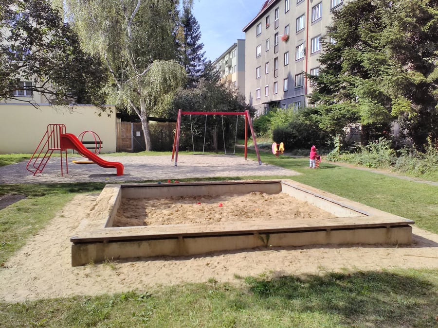 Dětské hřiště Bajkalská
