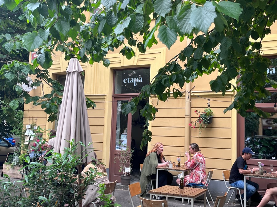 Etapa, Praha