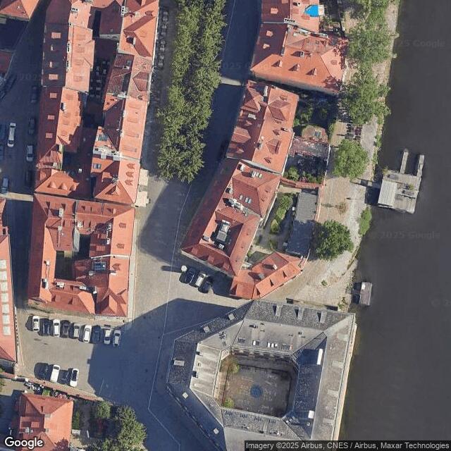 Archibald At the Charles Bridge ****