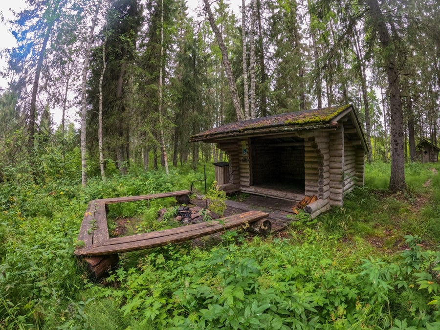 Mikitänjoen laavu