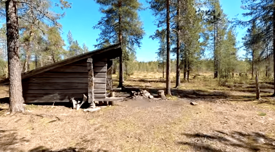 Kopsusjärventien laavu