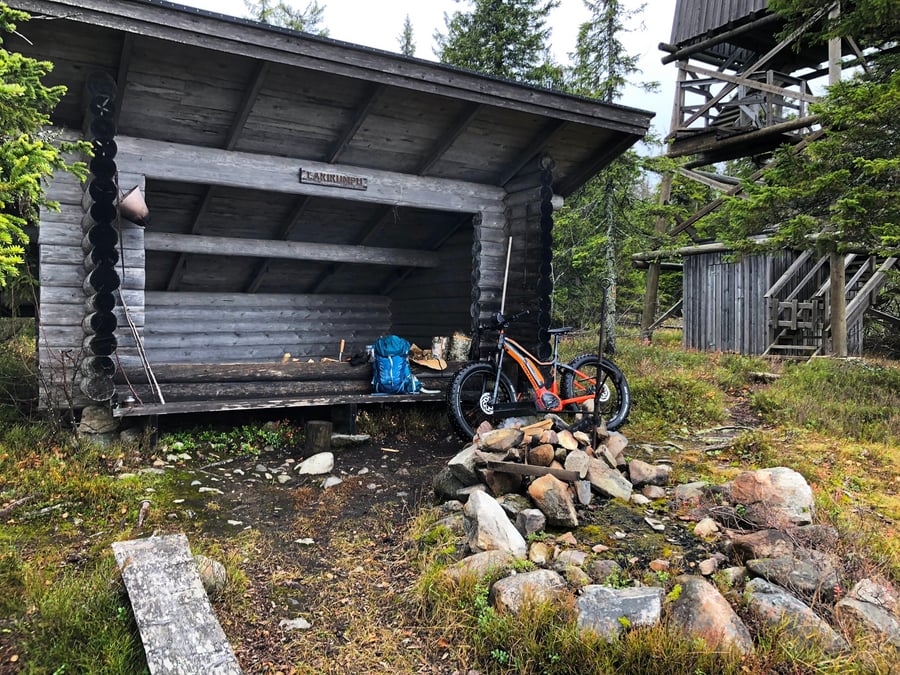 Lakikummun laavu