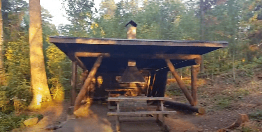 Pohjoinen Villaluoto Cooking Shelter