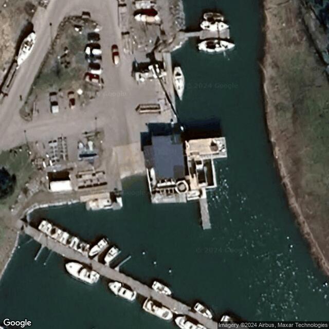 Sarvaston venesataman talviuintipaikka (Satamakahvila Messi, Top Boat)