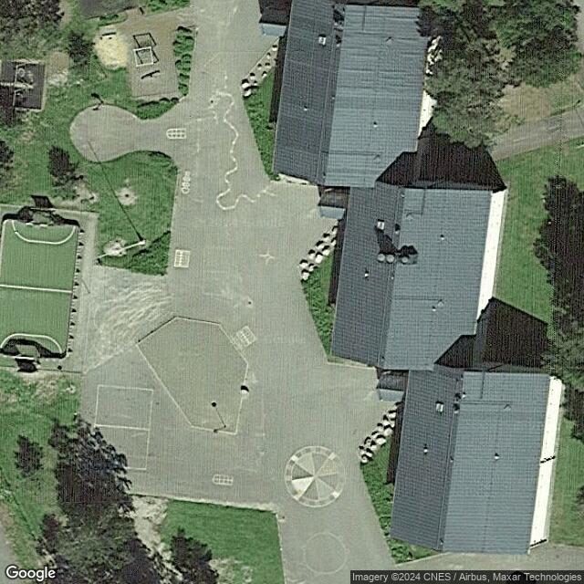 Ylämyllyn koulun frisbeegolfrata