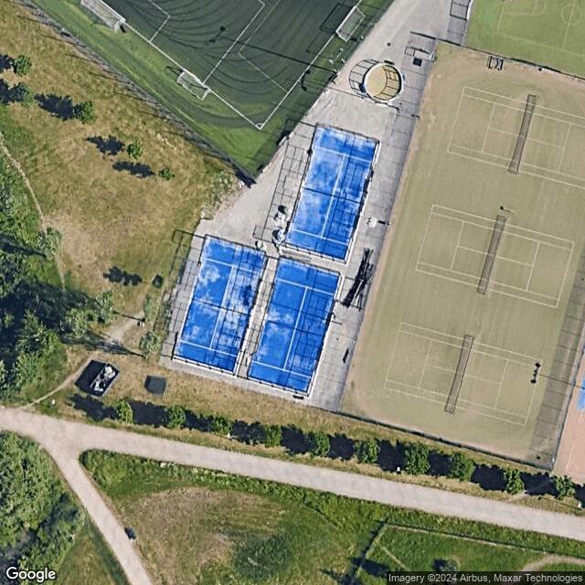 Latokartanon liikuntapuisto / Padelkentät