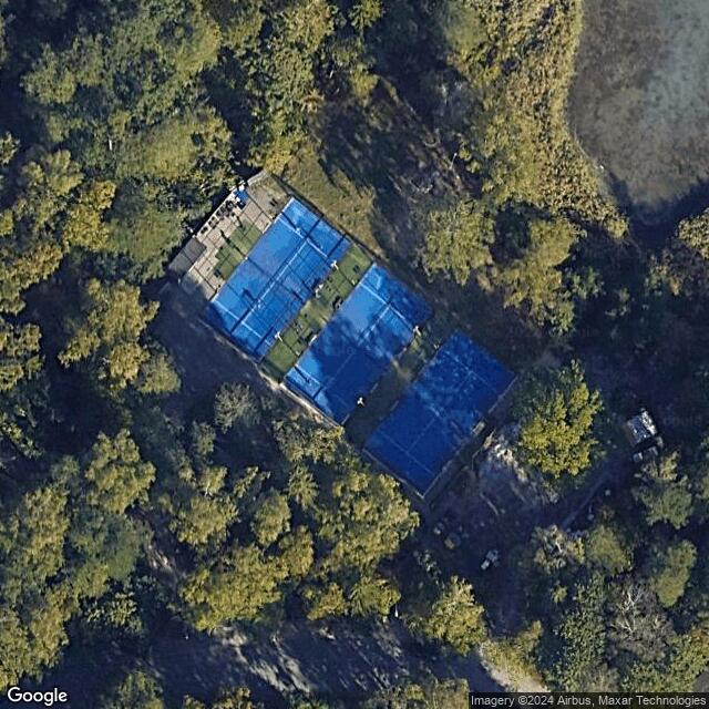 Open Padel Lauttasaari / Padelkentät