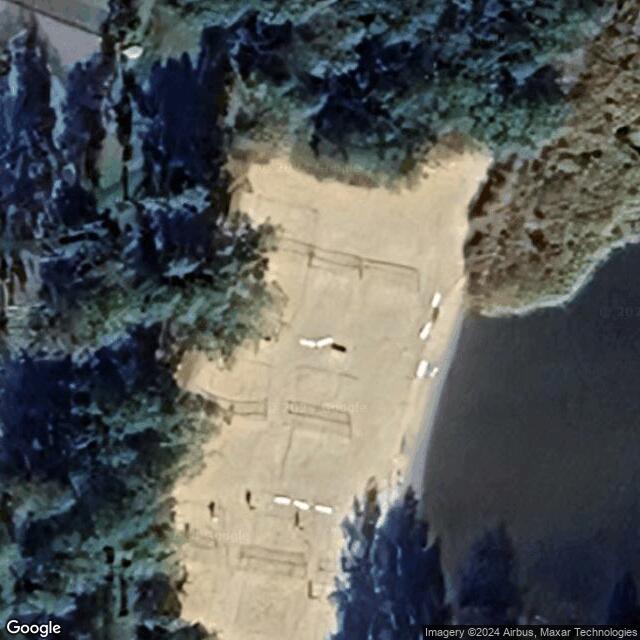 Paratiisisaaren beachvolleykenttä 4