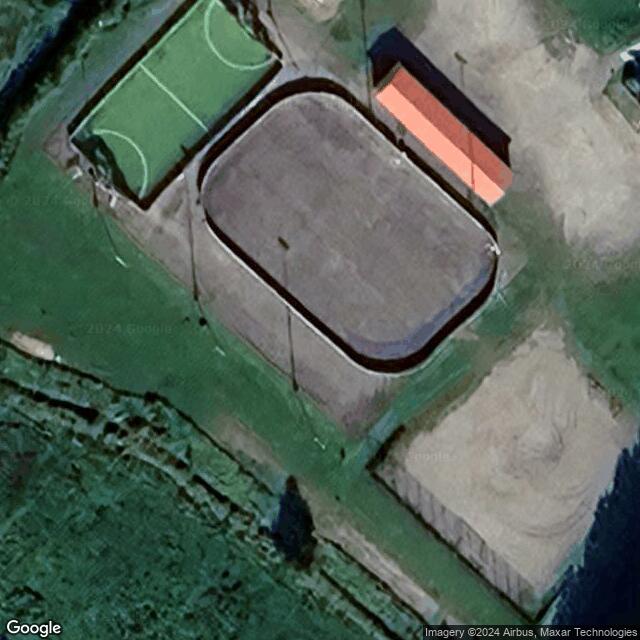Askaisten koulun jääkiekkokaukalo