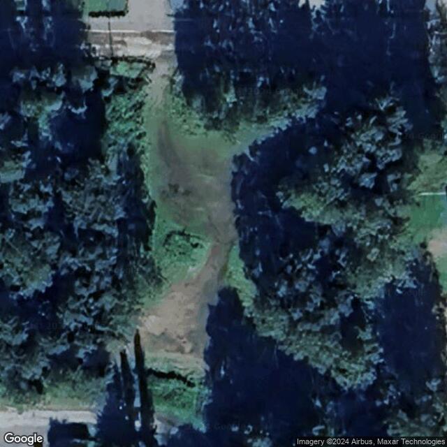 Huvikummun päiväkodin luistelukenttä