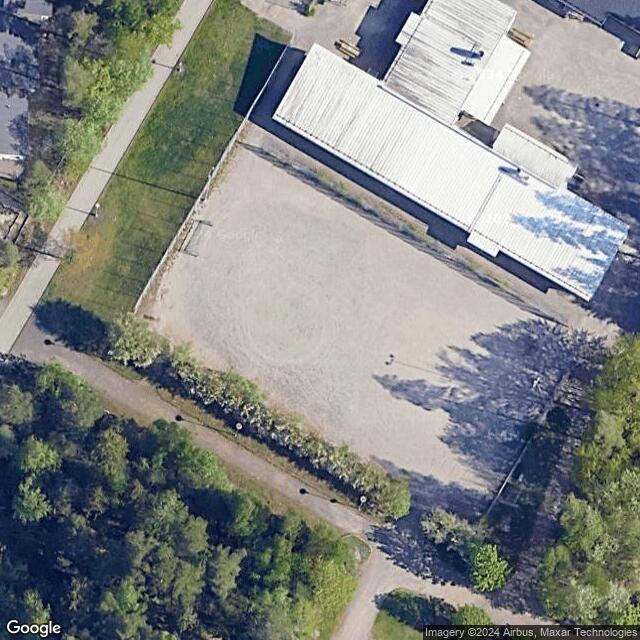 Järvenperän koulun luistelukenttä