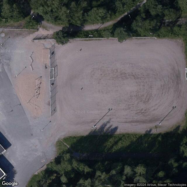Jynkän koulun luistelukenttä