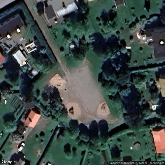 Keskipuiston luistelukenttä