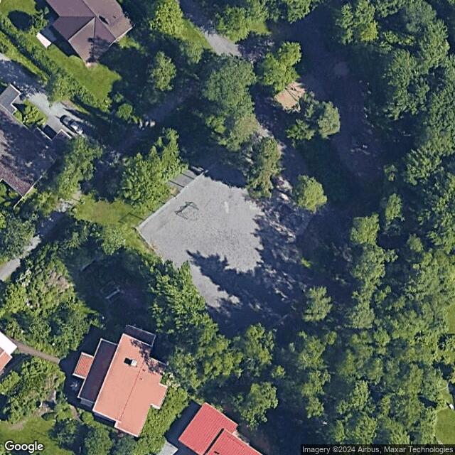 Koiramäenpuiston luistelukenttä