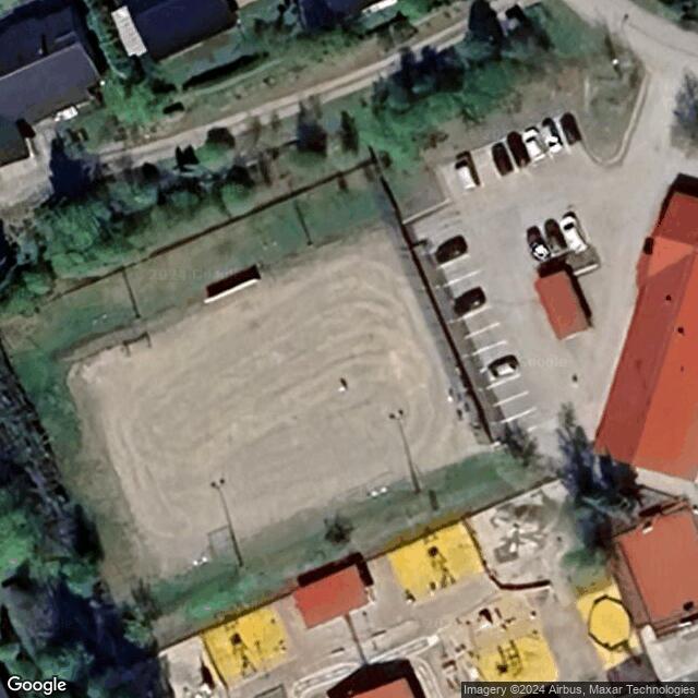 Länsikaaren koulun luistelukenttä