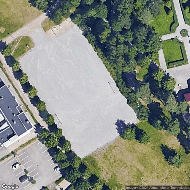 Lillkalvikinpuisto / Luistelukenttä