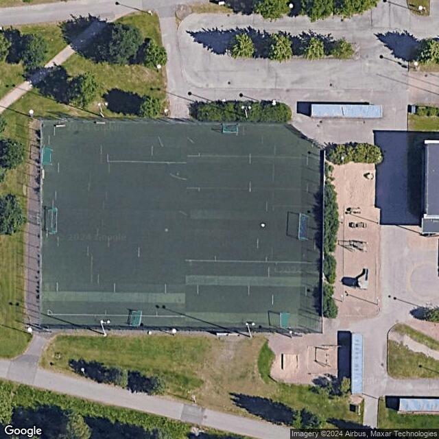 Lintulaakson koulun luistelukenttä