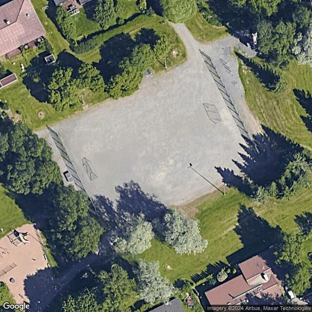Lukonpuiston luistelukenttä