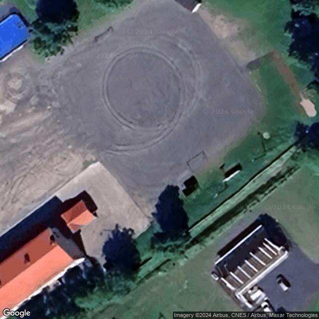Niemelän koulun kaukalo