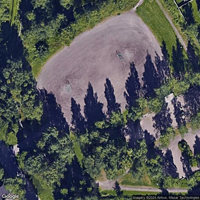Pohjolantien luistelukenttä