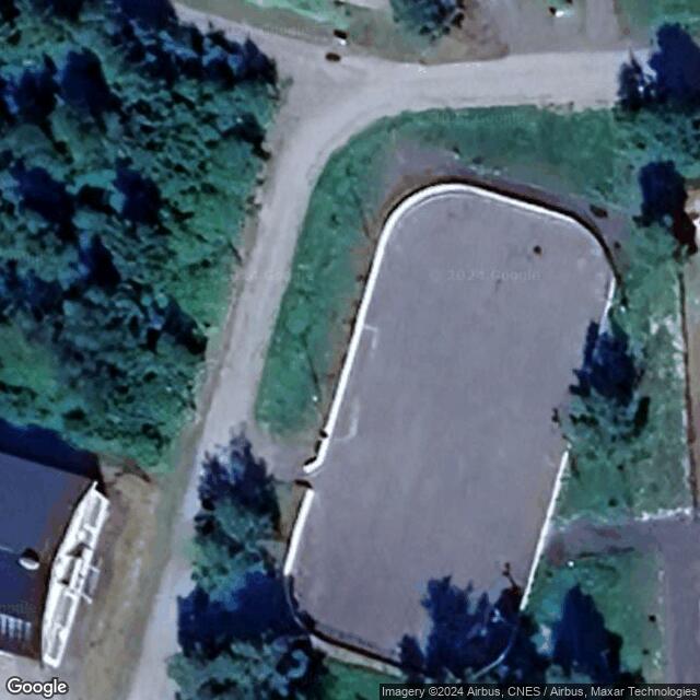 Raumankarin koulun kaukalo