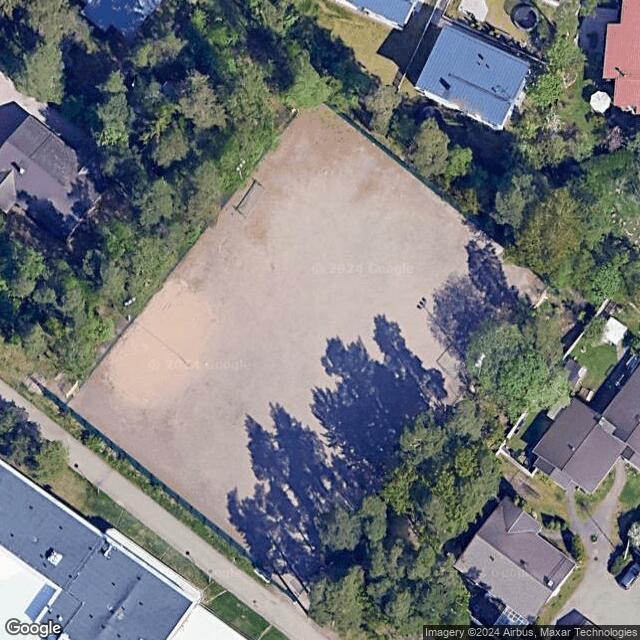 Taavinkylän koulun luistelukenttä