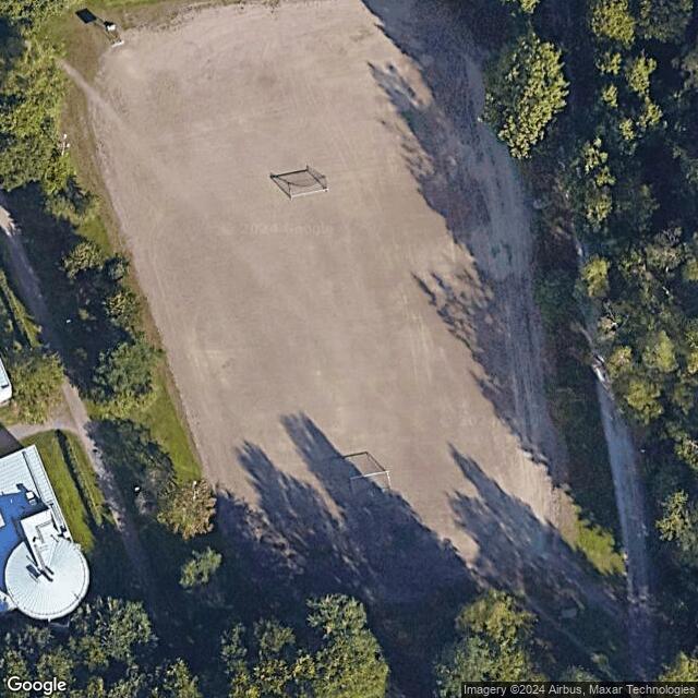 Talinpuisto / Luistelukenttä