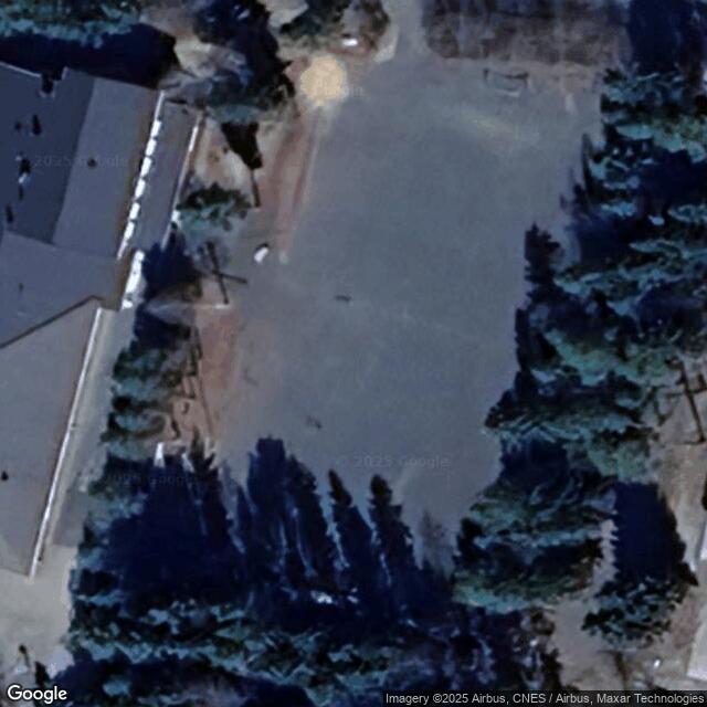 Toukolanpuiston koulun luistelukenttä
