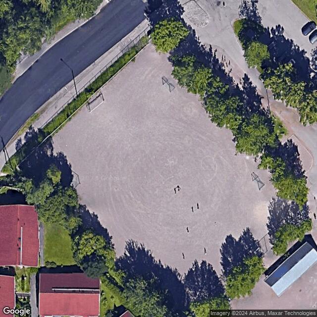 Vierumäen koulun luistelukenttä