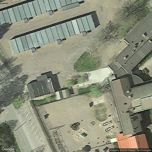 Vuokkoharjun koulun luistelukenttä