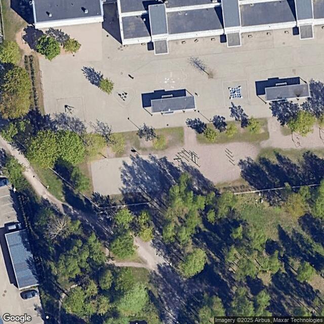 Laajasalon peruskoulu (ala-aste) / Koripallokenttä