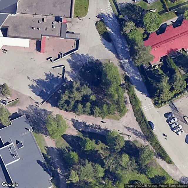 Nöykkiön koulun koripallokenttä