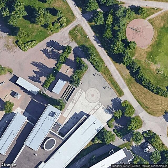 Päiväkoti Nalli / Koripallokenttä