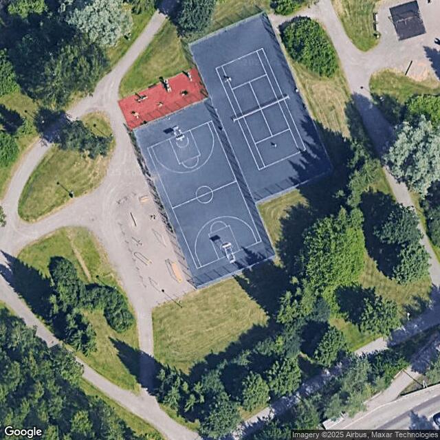 Puistokenttä Vaunukallio, koripallokenttä