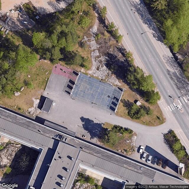 Stadin ammattiopisto (Kullervonkatu) / Koripallokenttä